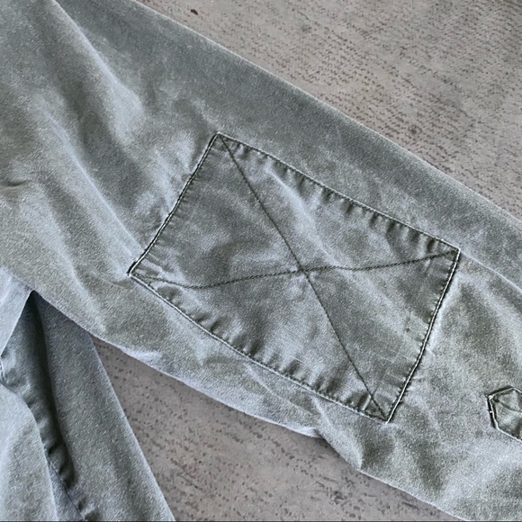 Mens button up in faded olive green or dark grey.   ( SOLD ) - Picture 7 of 8